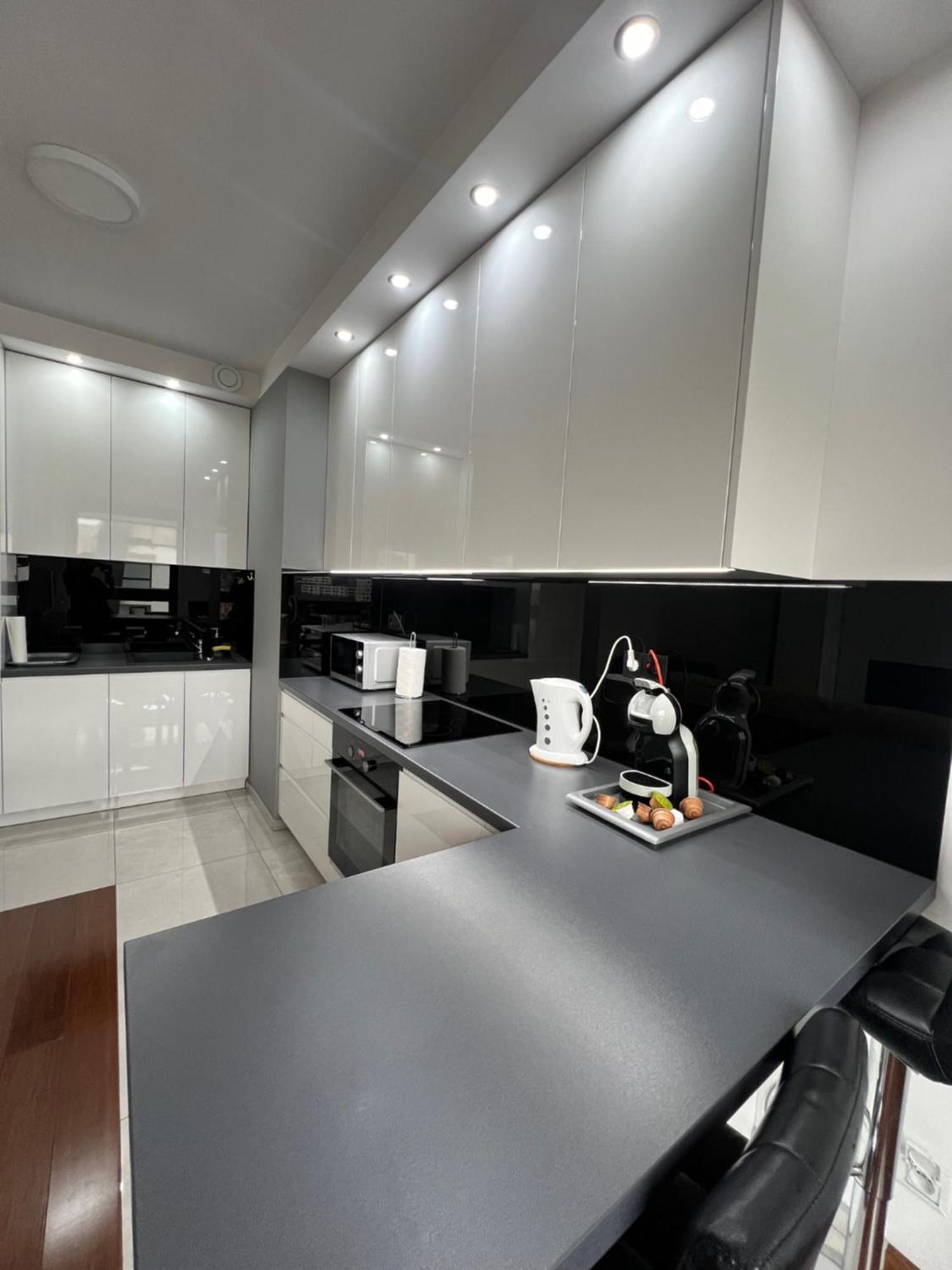 Apartament H&P Silver Warschau Buitenkant foto